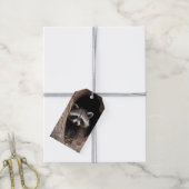 Racoon in der Baumhöhle Geschenkanhänger (Mit Garn)