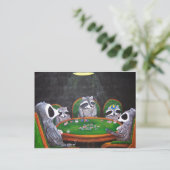 Racoons Poker spielen Postkarte (Stehend Vorderseite)