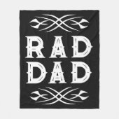 Rad Dad Fleece-Decke mit männlichen Tattoo-Grafike Fleecedecke (Vorderseite)