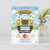 Räder auf dem Bus zum Geburtstag Einladung (Stehend Vorderseite)