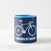 Radfahren mit Bacon Zweifarbige Tasse (Mittel)