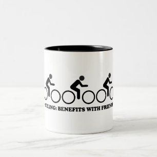 Radfahren mit Freunden hat Vorteile Zweifarbige Tasse