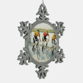 Radfahrende alte Spitzenschule Schneeflocken Zinn-Ornament (Links)