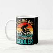 Radfahrender Vater wie ein normaler, aber cooler F Kaffeetasse (Links)