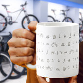 Radfahrer an der sonnigen Bicycles Line Zeichnend Kaffeetasse