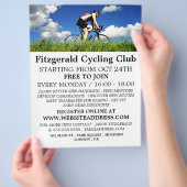 Radfahrer auf Gras, Radklub Werbung Flyer (Hand)