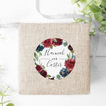 Radiant Bloom | Botanische Wraath-Hochzeit Runder Aufkleber<br><div class="desc">Siegel Sie Ihre Einladung Kuverts oder Favoriten mit diesen eleganten botanischen und blumengeschmückten Hochzeitsaufklebern mit Ihren Namen gerahmt durch einen Aquarellkranz aus grünem Eukalyptusblättern und juwelenfarbenen Blume in bordeauxfarbenem Marsala und Marineblau. Koordiniert mit unserer Hochzeitskollektion Radiant Bloom.</div>