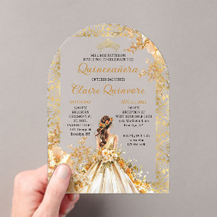 Radiant Bloom Floral Prinzessin Gold Quinceanera  Acryleinladungen