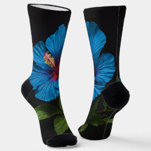 "Radiant Blue: Hibiskus Blume auf schwarz Socken