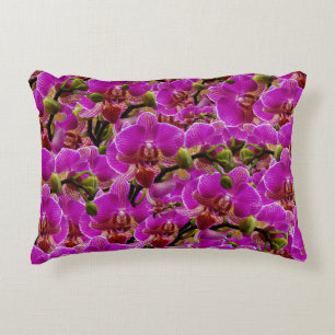 Radiant Clusters: Die Magenta Orchid Symphonie, Dekokissen