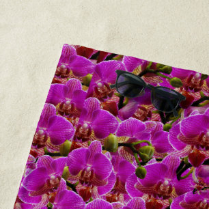 Radiant Clusters: Die Magenta Orchid Symphonie, Strandtuch