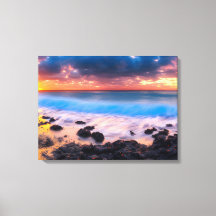 Radiant Dawn: Majestic Sunrise am Strand