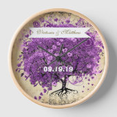 Radiant Lila Heart Leaf Tree Wedding Wanduhr (Vorderseite)