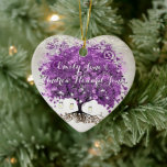 Radiant Lila Romantic Heart Leaf Wedding Keramik Ornament<br><div class="desc">Unter den Sternen funkelnde Garland und Sterne mit rustikalen romantischen Mason Jars und Firefly auf einem silbernen Hintergrund Mason Jar Radiant Lila Lila Herzleder Firefly Tree Wedding Collection - sehen Sie mehr Whimsical Tree Einladungen-</div>