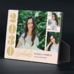 Radiant Moments EDITABLE FARBEN Abschluss Plaque Fotoplatte<br><div class="desc">Tolle Erinnerung an diesen besonderen Meilenstein im Leben. Die Hintergrundfarbe kann online angepasst werden! Matching Artikel finden Sie auf unserer Website: www.berryberrysweet.com oder auf Anfrage.</div>