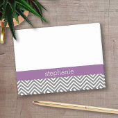 Radiant Orchid und Gray Chevrons Individuelle Name Post-it Klebezettel
