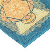 Radiant Sacred Geometry Mandala Tischdecke (Schrägansicht)