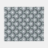Radiant Silver Smoke Dot Mandala Art Deco Scallop Fleecedecke (Vorderseite (Horizontal))
