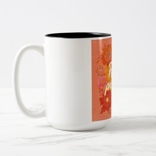 "Radiate Positivity" Retro Sunburst Art | 70s Styl Zweifarbige Tasse (Links)