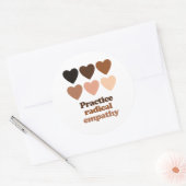 Radikale Empathie üben Runder Aufkleber (Umschlag)