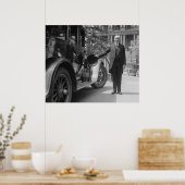 Radio ausgerüstetes antikes Auto, 1920er Poster (Küche)