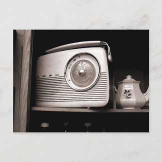 Radio und Teekanne Postkarte