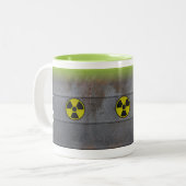 Radioactive Mug Zweifarbige Tasse (Vorderseite Links)