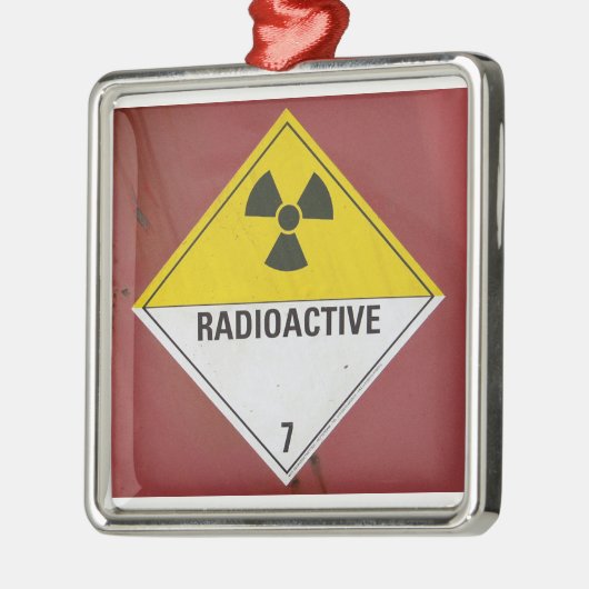 Radioaktiv Silbernes Ornament (Links)