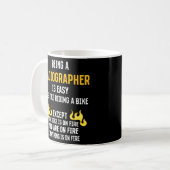 Radiographin zu sein ist ein einfacher Radiologe Kaffeetasse (Vorderseite Links)