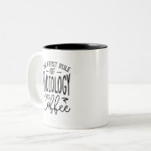 Radiologie ist Kaffee Zweifarbige Tasse (Vorderseite Links)