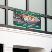 Radkarren aus Brennholz für den Verkauf rustikal a Banner (Äußeres Gebäude)