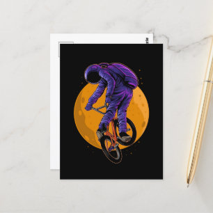 Radrennen des Astronauten BMX auf dem MondHallowee Postkarte
