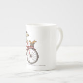 Radsport-Hund mit Eichhörnchenfreund - Fun Animal Porzellantasse (Vorderseite Rechts)