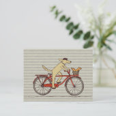 Radsport-Hund mit Eichhörnchenfreund - Fun Animal  Postkarte (Stehend Vorderseite)