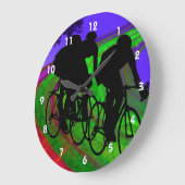 Radtrio auf der Ribbon Road Große Wanduhr (Winkel)