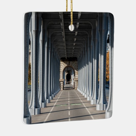 Radweg auf dem Pont Bir-Hakeim - Paris, Frankreich Keramikornament (Rechts)