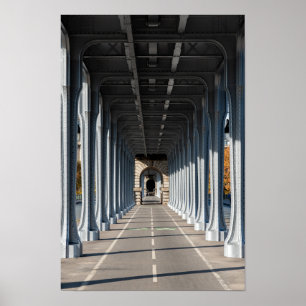 Radweg auf dem Steg Bir-Hakeim - Paris, Frankreich Poster