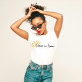 "Raffiniert durch Natur" Minimalistisch T-Shirt