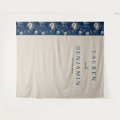 Raffinierte Navy-Blütenoptik Wandteppich (Vorderseite (Horizontal))