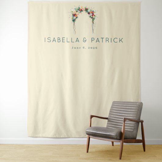 Raffinierter Beiger Blumenbogen Wandteppich (Beispiel)