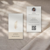 Raffiniertes Beige Gold Feather Notary Foto QR Visitenkarte
