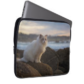 Ragdoll Katze am Strand Laptopschutzhülle (Vorne Rechts)
