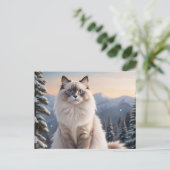 Ragdoll Katze auf dem Snowy Mountain mit Serene Wi Postkarte (Stehend Vorderseite)
