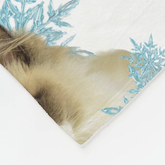 Ragdoll Katze im Schneeflocken Fleecedecke (Ecke)