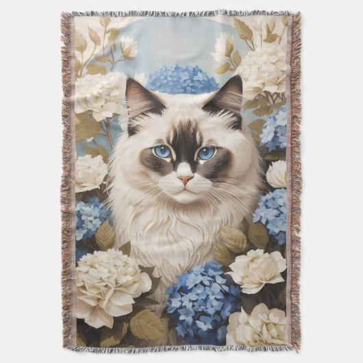 Ragdoll Katze mit Blue Hydrangea-Blume Decke (Vorderseite Vertikal)