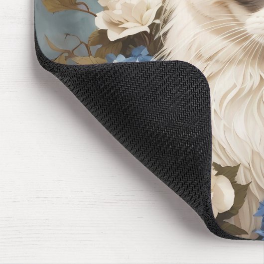 Ragdoll Katze mit Blue Hydrangea-Blume Mousepad (Ecke)