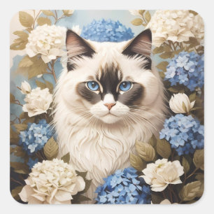 Ragdoll Katze mit Blue Hydrangea-Blume Quadratischer Aufkleber