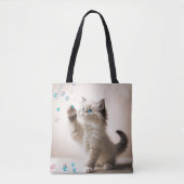 Ragdoll Kitten spielen mit Blasen Tasche (Vorderseite)