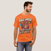 Rage Mode Maxed - Pixel Art Komodo Dragon Warrior T-Shirt (Vorne ganz)