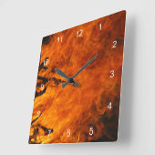 Raging Fire Quadratische Wanduhr (Winkel)
